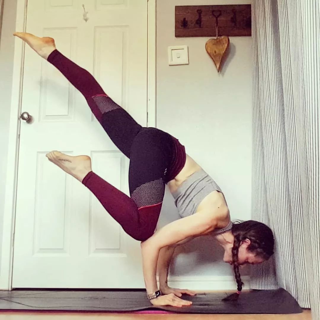 瑜伽腰酸背疼训练方法,缓解腰酸背痛的瑜伽练习