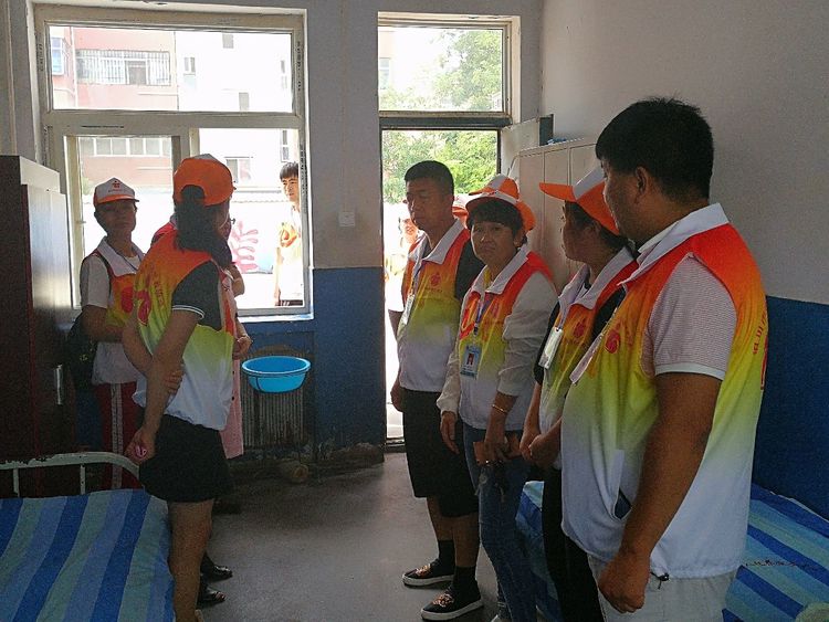 关爱自闭症的孩子视频,关爱智力残疾孩子