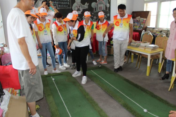 关爱自闭症的孩子视频,关爱智力残疾孩子