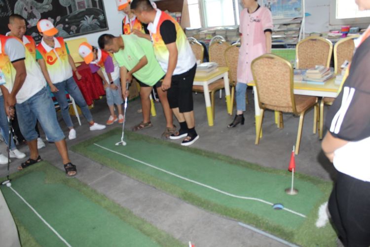 关爱自闭症的孩子视频,关爱智力残疾孩子