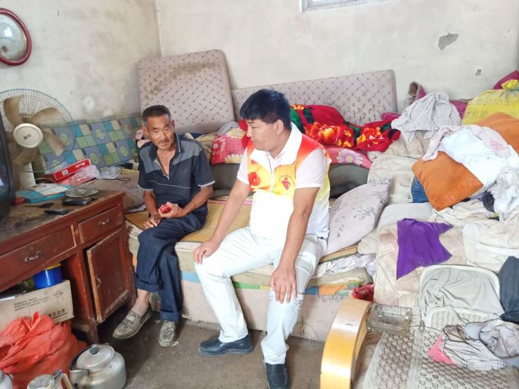 关爱自闭症的孩子视频,关爱智力残疾孩子