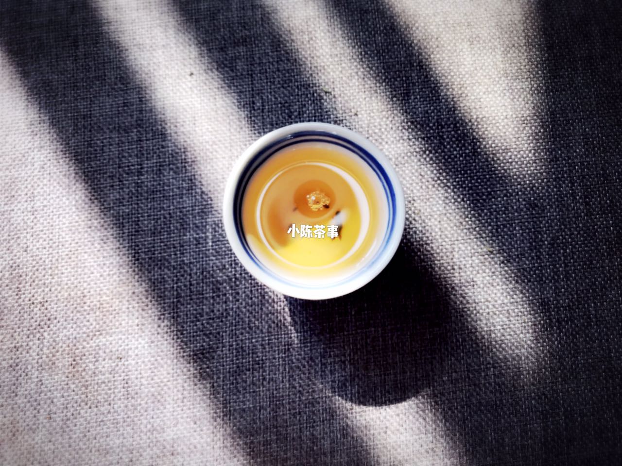 武夷岩茶是红茶还是绿茶,白茶红茶绿茶哪个季节喝比较合适