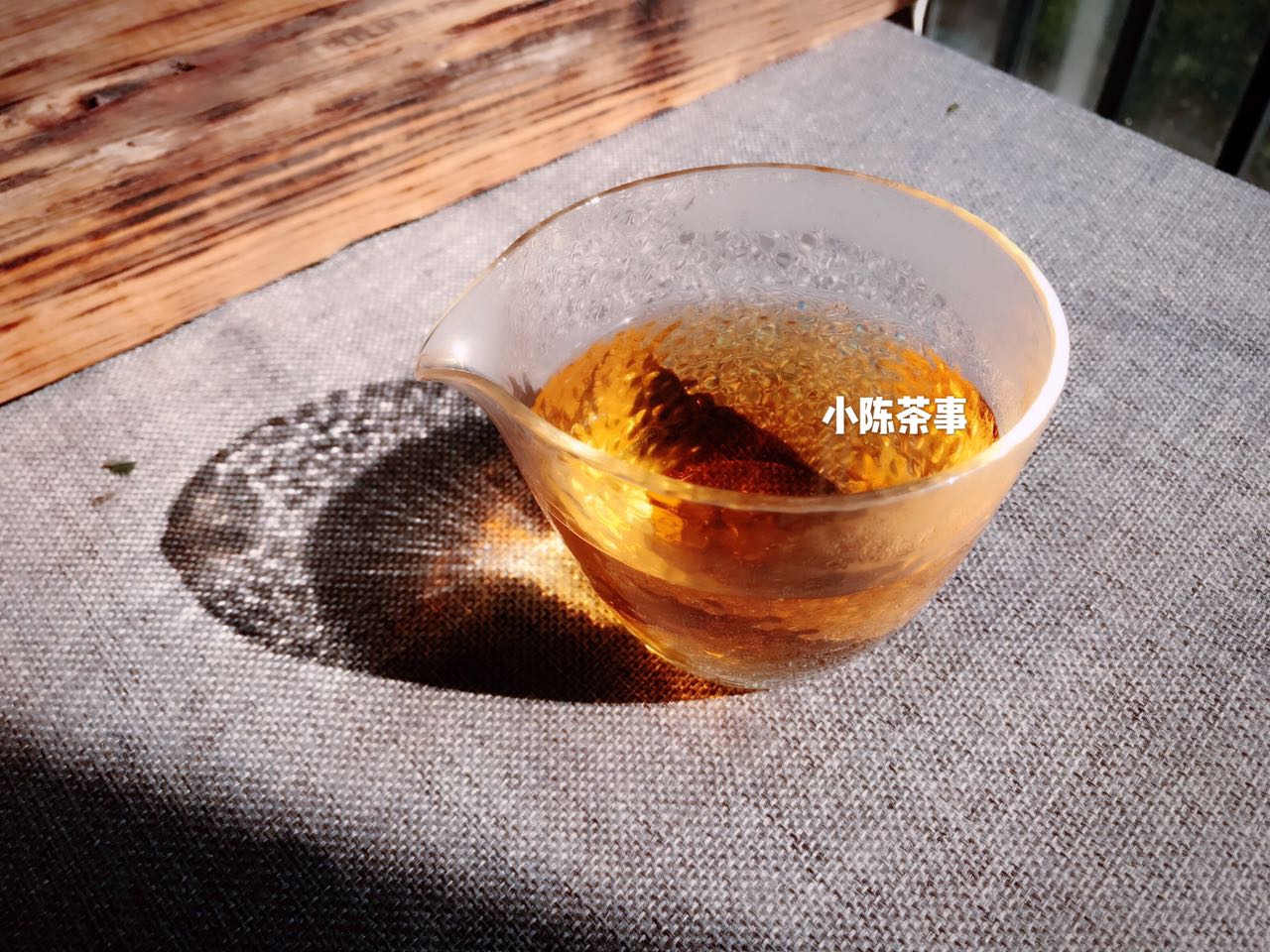 武夷岩茶是红茶还是绿茶,白茶红茶绿茶哪个季节喝比较合适