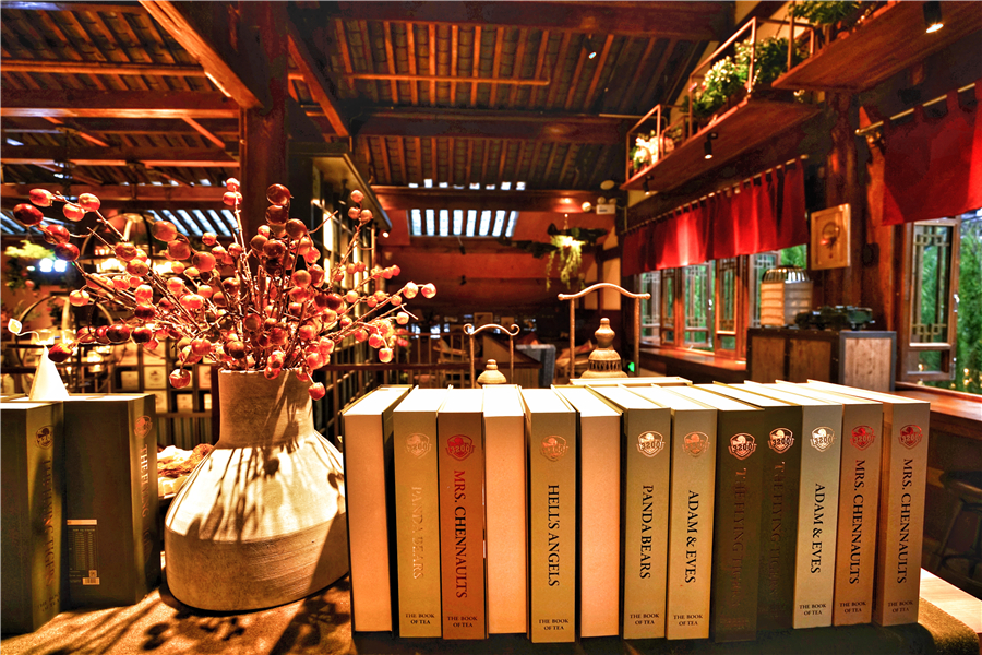 丽江安静的列车上享受着慢生活,丽江慢生活视频