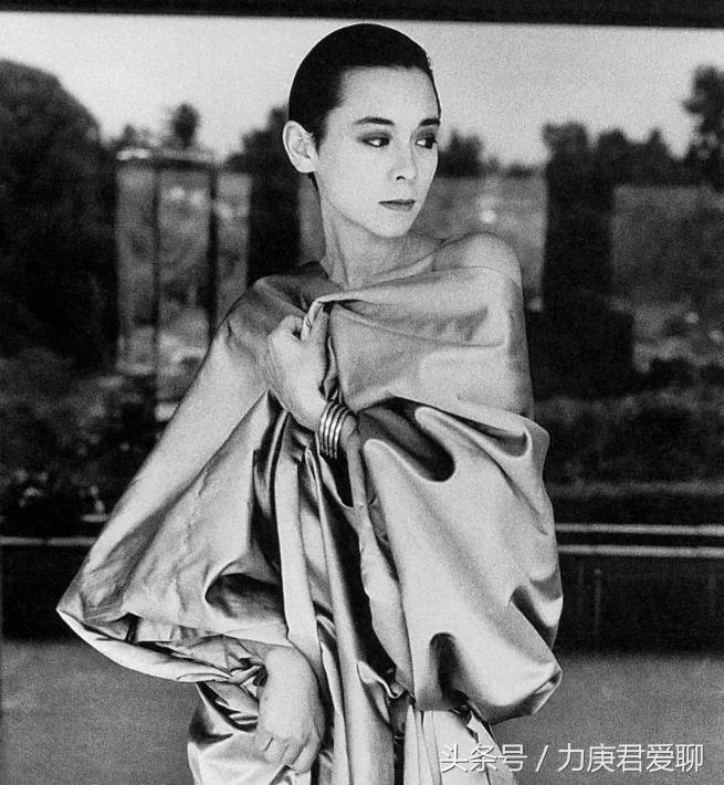 她的颜值堪比刘晓庆,她的颜值无人能超越