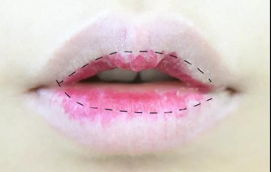 口红怎么涂好看三款超美唇妆画法,半唇妆口红怎么涂