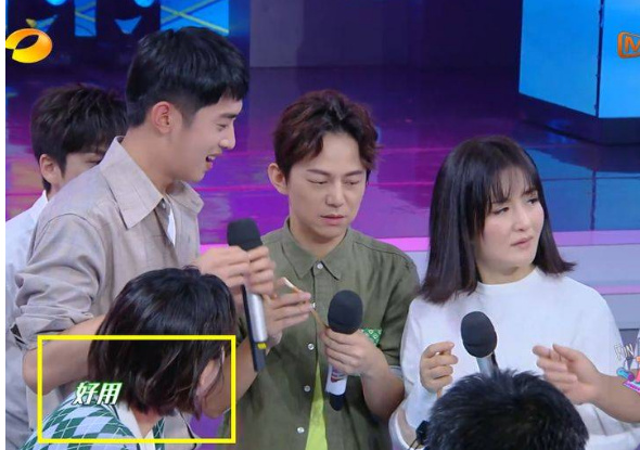 “非洲牙刷”现身《快本》,梁靖康极力推荐,梁靖康:非常好用!