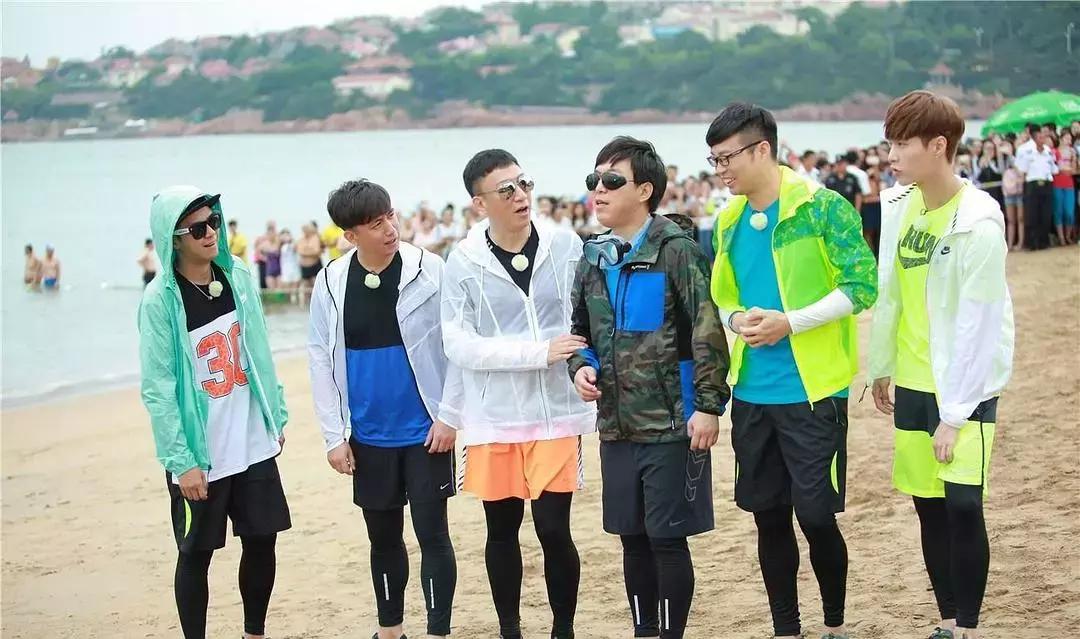 张艺兴为黄渤写感谢信图片,张艺兴写给黄渤的感谢信