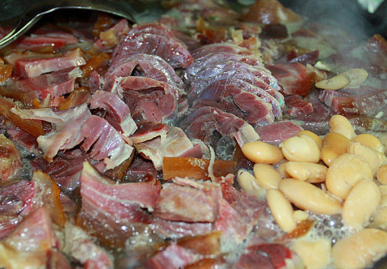 彝族人传统节日是啥,彝族的节日有什么特别的地方