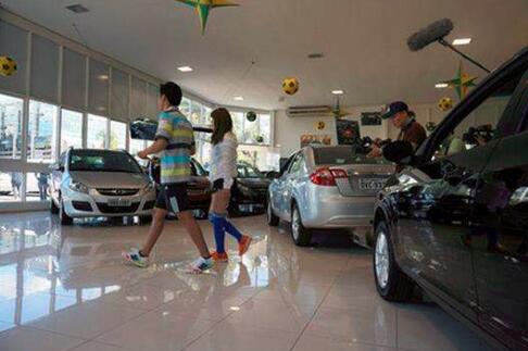 买车免息贷款怎么贷最划算,免息贷款买车是跟谁贷的款