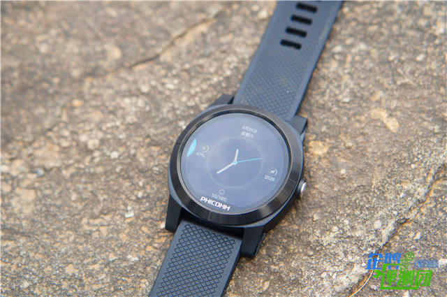 斐讯w2智能手表如何连接手机,斐讯w2智能手表怎么插卡