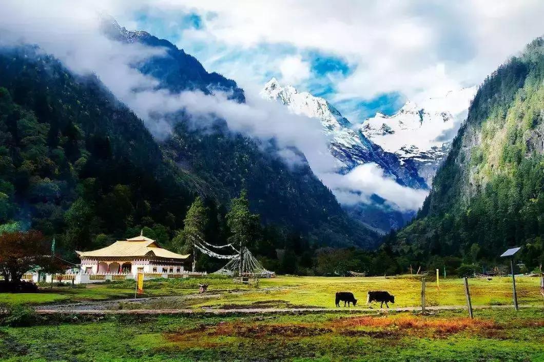 夏季炎热成都旅行一日游攻略,八月份成都出发适合旅游的地方