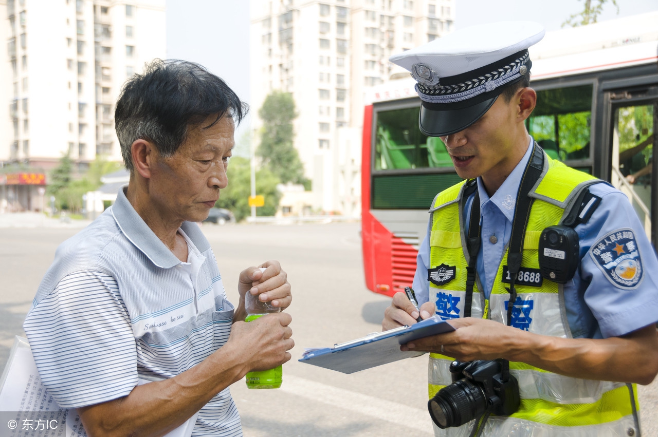 车辆出现剐蹭对方不解决怎么办,车辆剐蹭后对方一直不出面解决