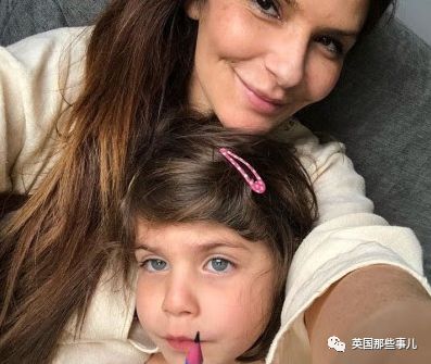 一天就反转?!迪拜机场被拘的母女,护照过期+辱骂移民官?