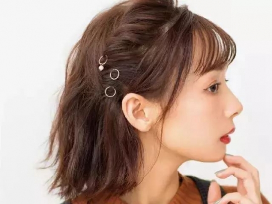 中年妇女发型编发简单又好看,10岁儿童简单编发发型短发教程