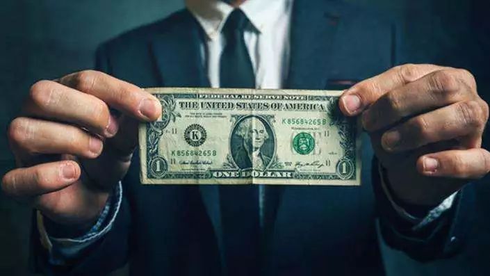 高负债的年轻人已经没钱了,负债下的年轻人有多可怕