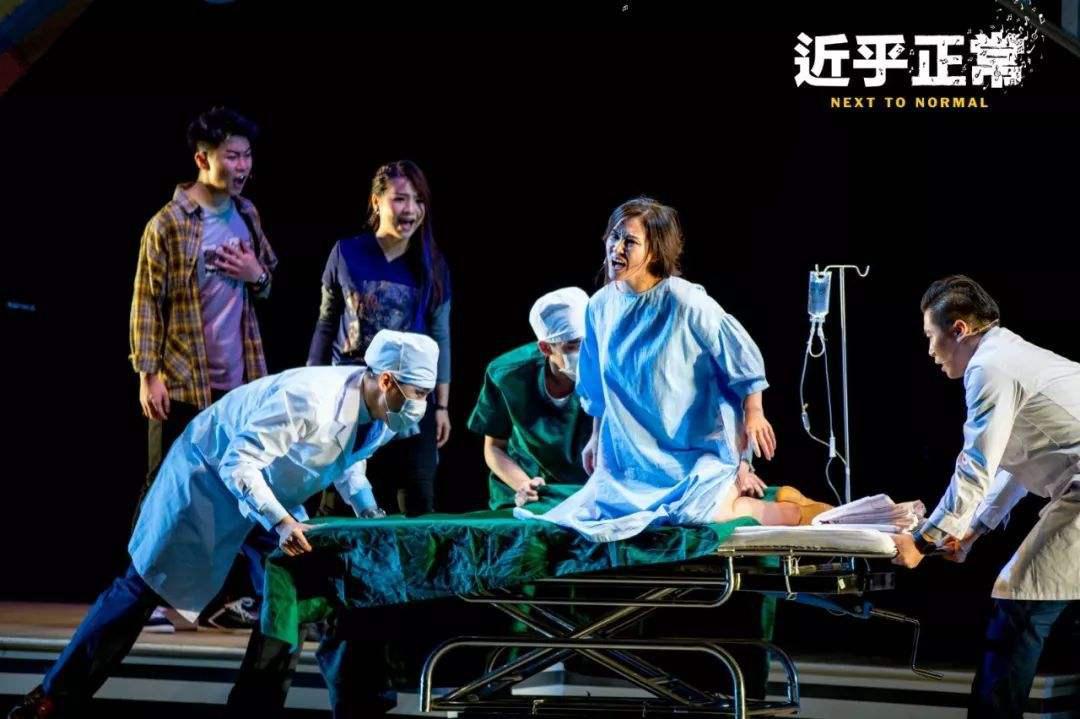 十大百老汇经典音乐剧,百老汇摇滚音乐剧近乎正常