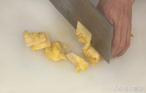 菠萝加牛肉好吃吗,菠萝牛肉配什么菜好吃一点