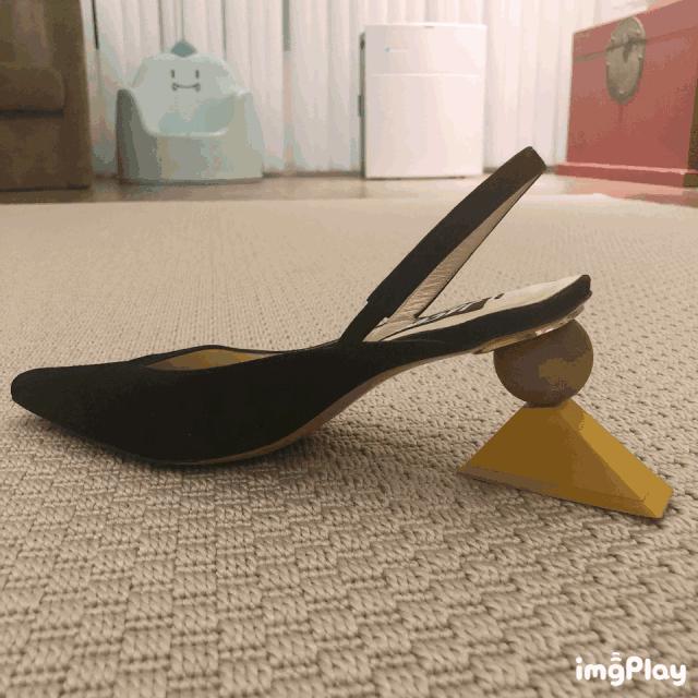 买它花了我一个月工资,可居然穿了一天就坏了?!