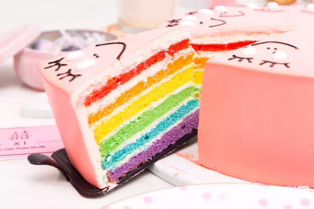 一口吞下宇宙！史上最“*力暴**”星空蛋糕，吃它得用锤子砸！