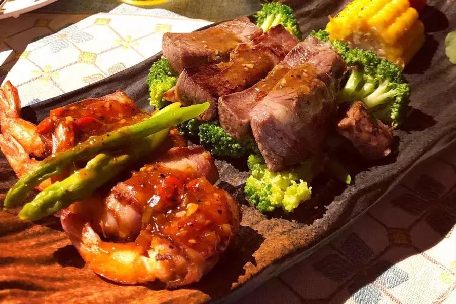 上周末,我在西安参加了一个非常Skr的潮人聚会