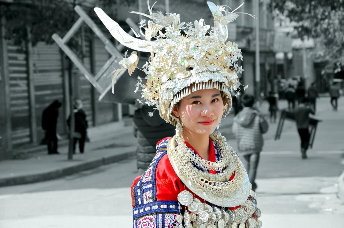 56个少数民族服饰视频,56个少数民族服装简介