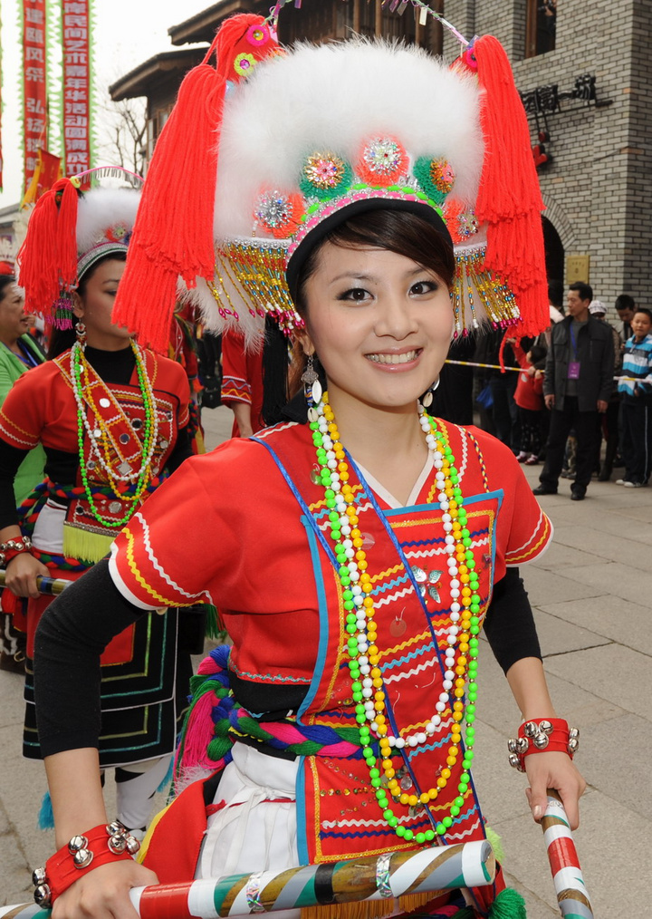 56个少数民族服饰视频,56个少数民族服装简介