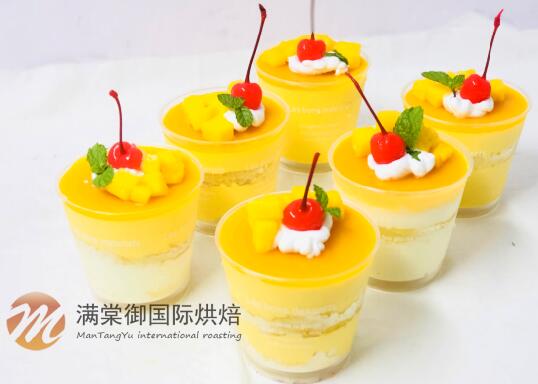 如何让慕斯蛋糕平整,慕斯模具如何做慕斯蛋糕