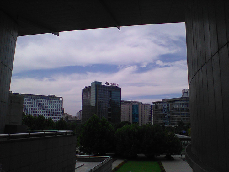 功能机诺基亚测评,全新诺基亚8210灵巧又聪明