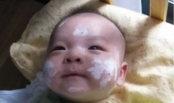 痱子粉在夏天有什么用,为什么现在的小孩不建议用痱子粉