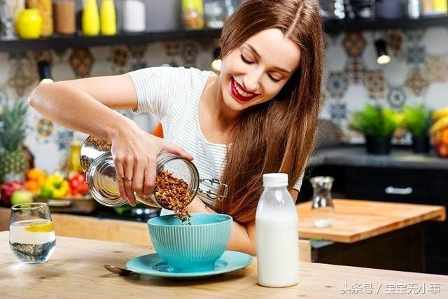 哪些食物对孕妇和胎儿发育好,预防胎儿发育的4种食物