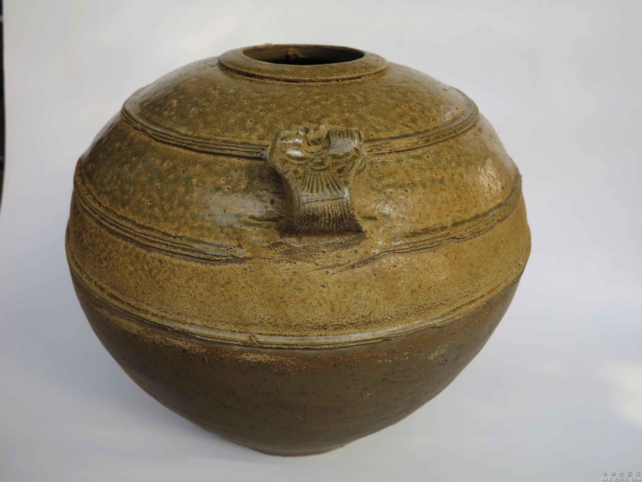 原始青瓷加工精细，栩栩如生，胎骨细腻坚硬，形态各异，多种多样