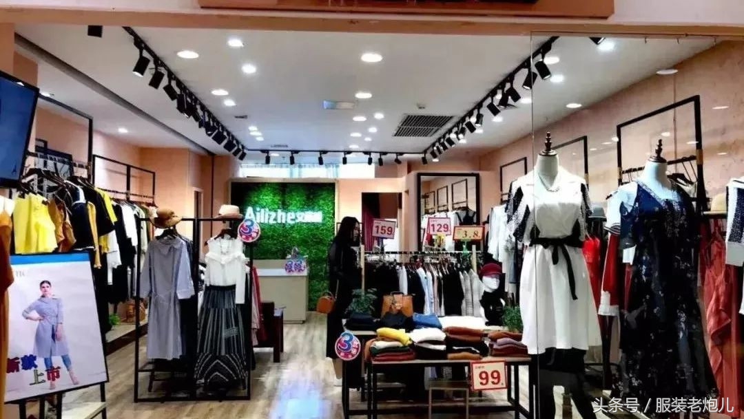 想要品牌服装店生意爆红怎么做,开服装店两年了怎样让生意好起来