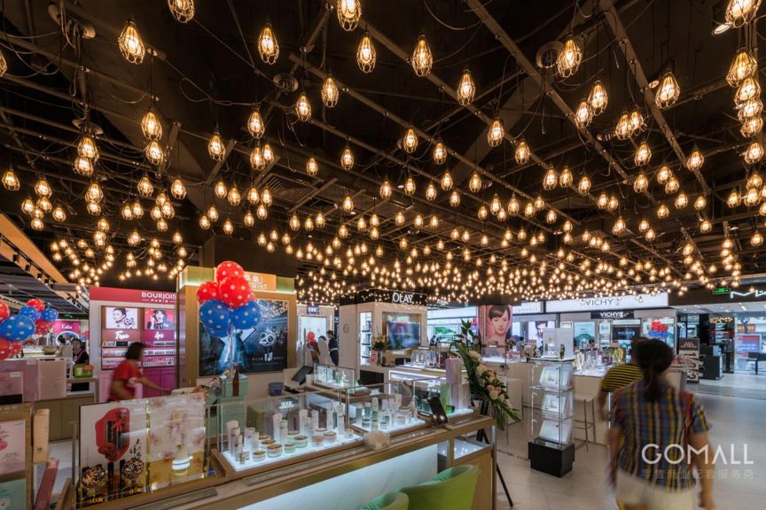 吸引精准目标消费群成都新世界百货这次业态调整亮点在这里