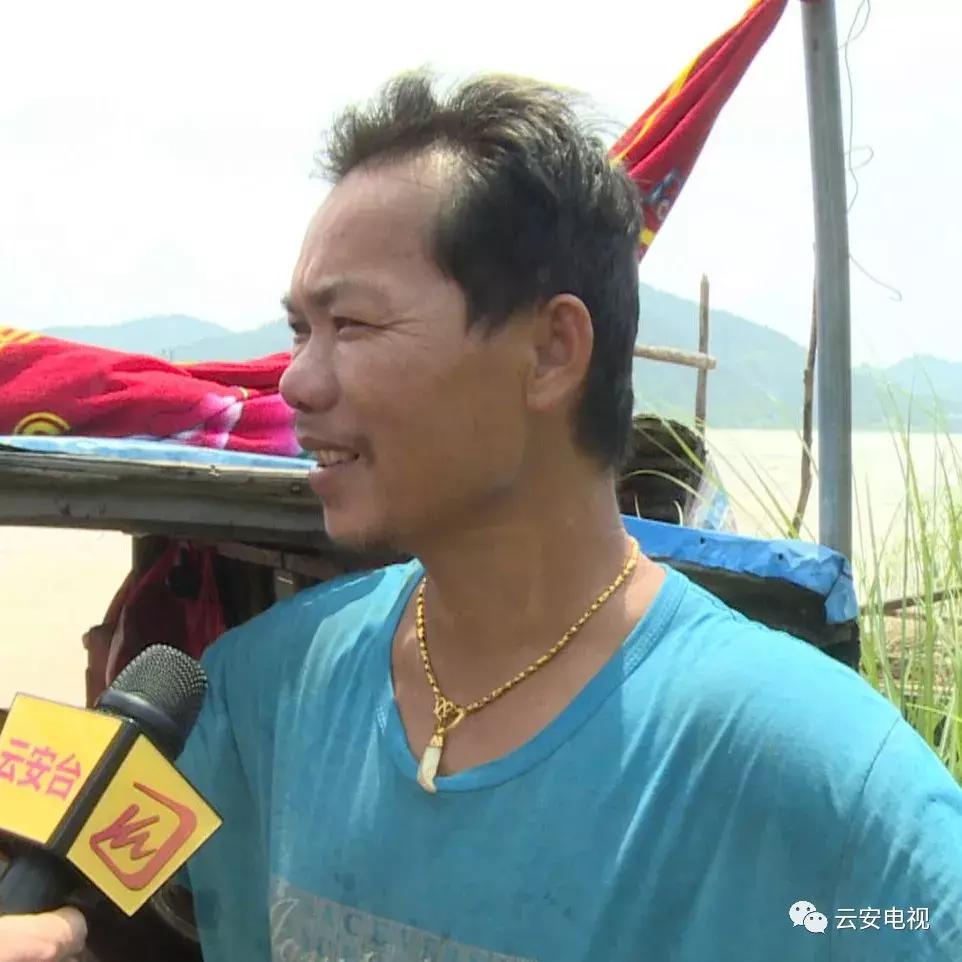 佛山南海九江的渔民在西江捕鱼,梧州西江渔民捕鱼