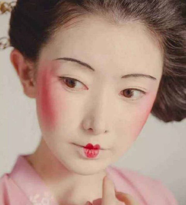 古代女子的脂粉奁里都有什么?让我们一探究竟!