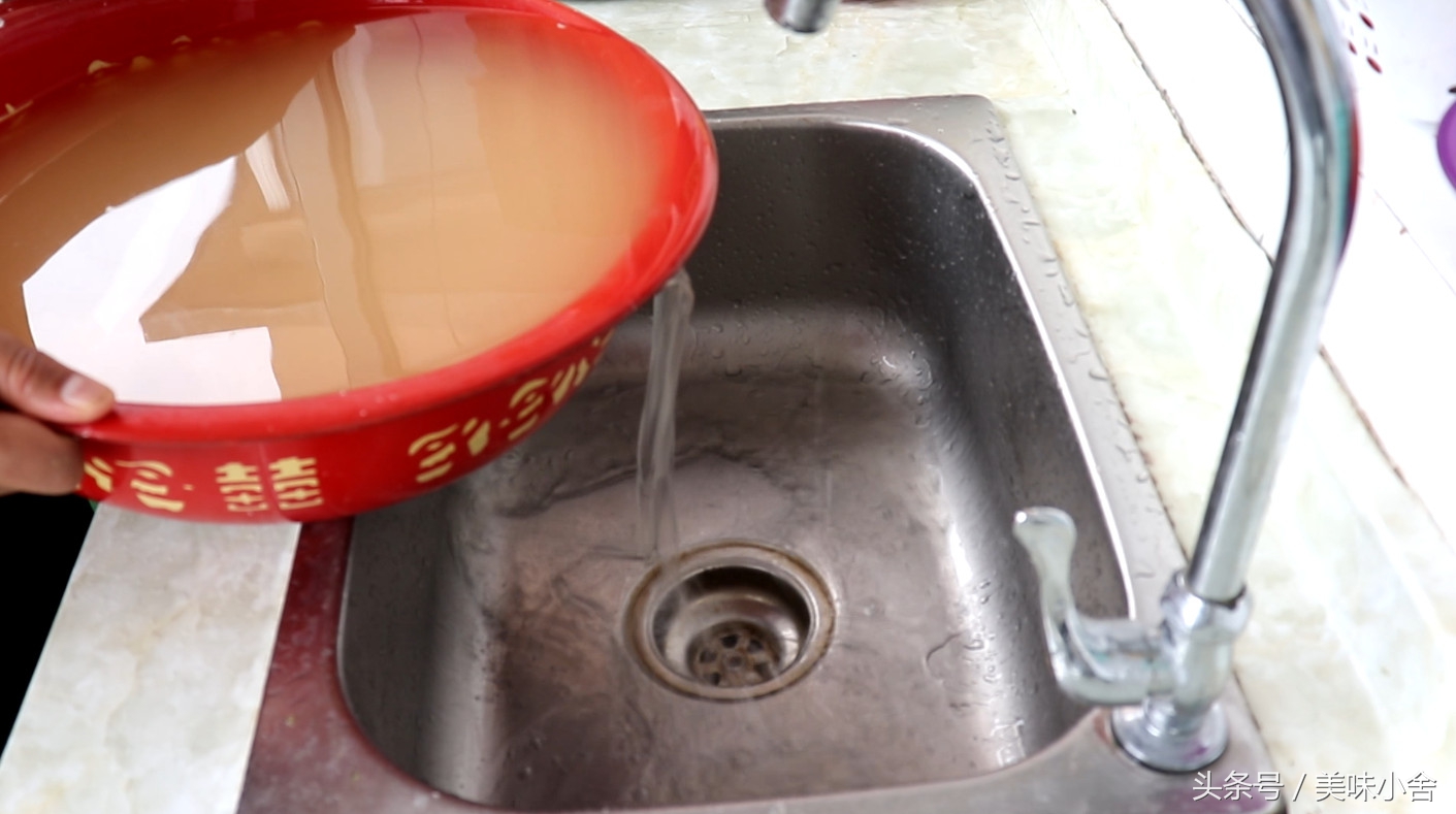 自制凉皮怎么不开裂又筋道,教你如何做家常凉皮