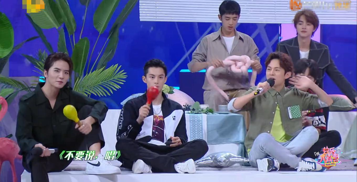 何炅快本高情商名场面,何炅快本回答粉丝问题