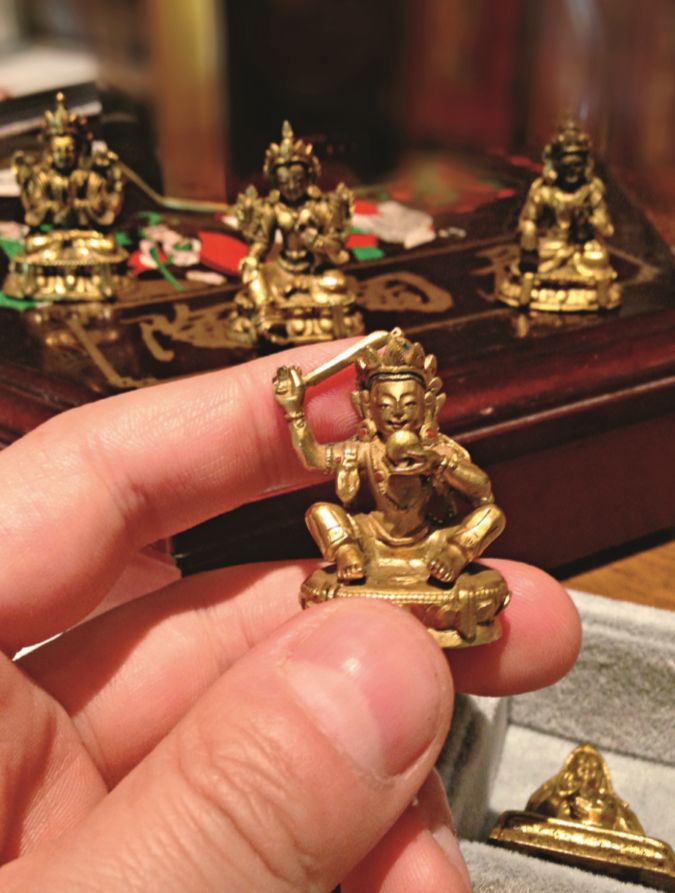 你喜欢收藏佛像？来看看这条“终南捷径”