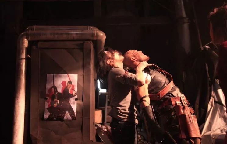 关于吸血鬼的最强科普，这篇文章+这部电影就够了！