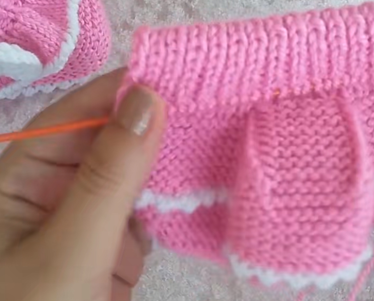 棒针双色编织婴儿鞋的教程,棒针编织婴儿0-3个月鞋教程