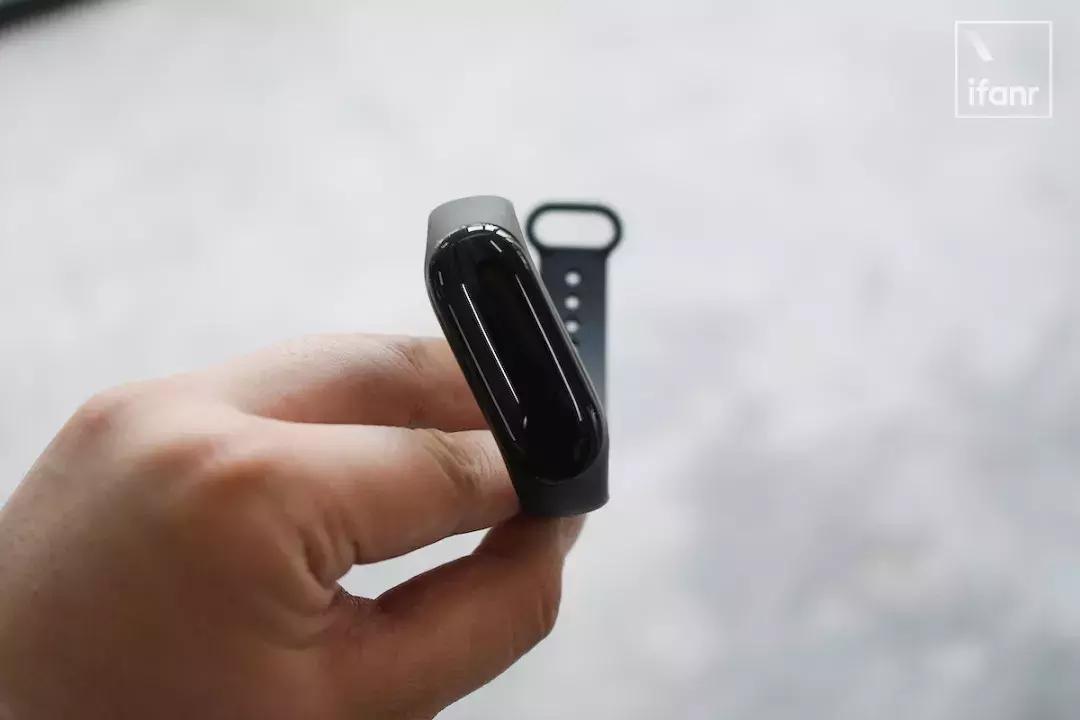 小米手环3有普通款和新款之分吗,小米手环3深度评测