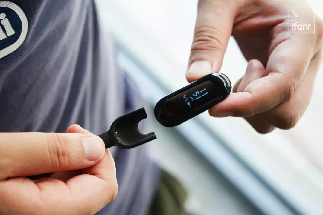 小米手环3有普通款和新款之分吗,小米手环3深度评测