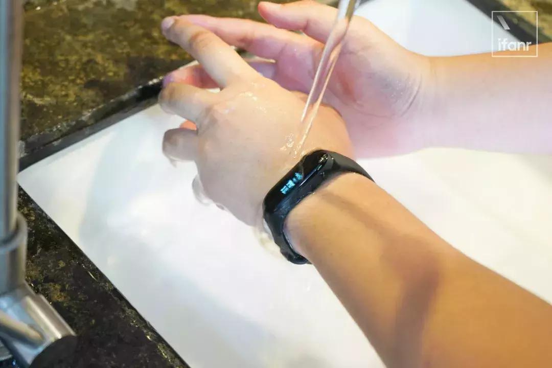 小米手环3有普通款和新款之分吗,小米手环3深度评测