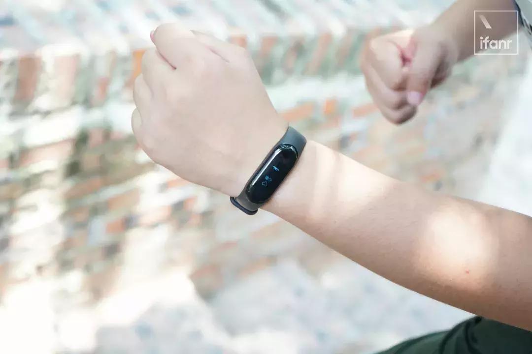 小米手环3有普通款和新款之分吗,小米手环3深度评测