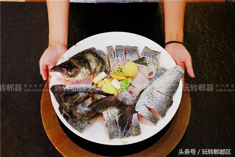 郫都最有名的石锅鱼,石锅鱼金奖