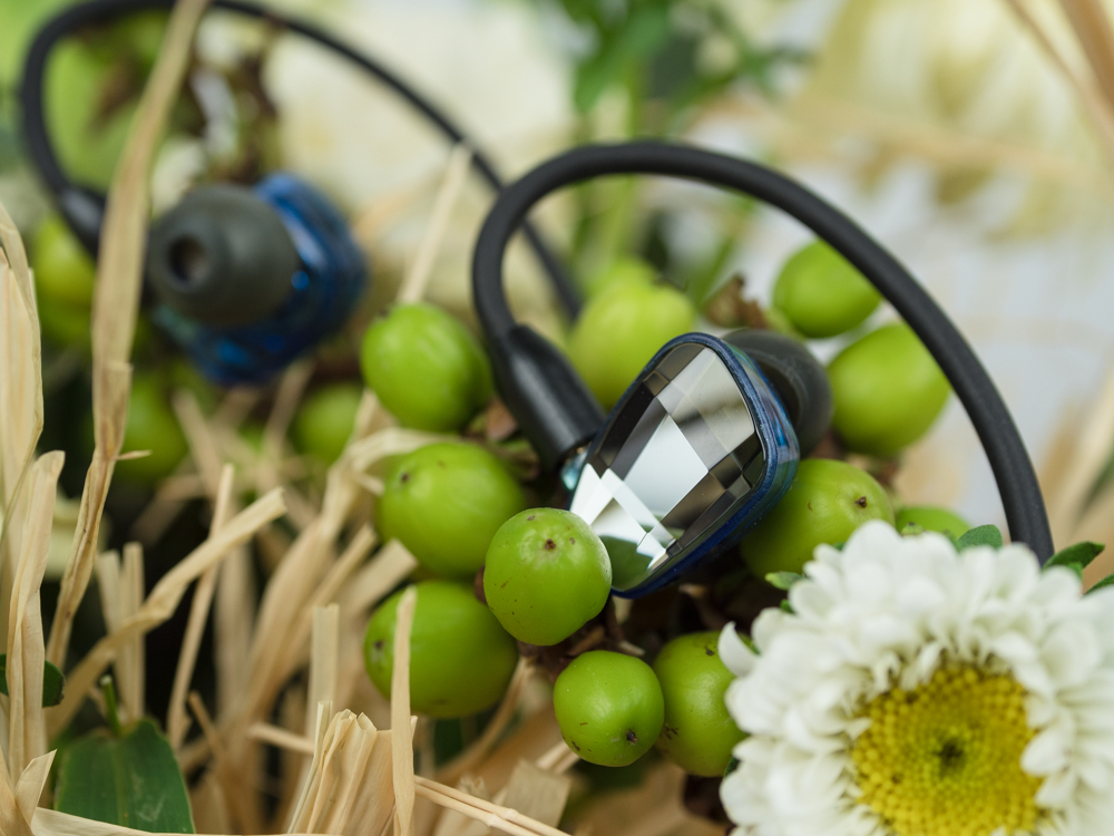 阿思翠平头耳机,阿思翠700耳机评测