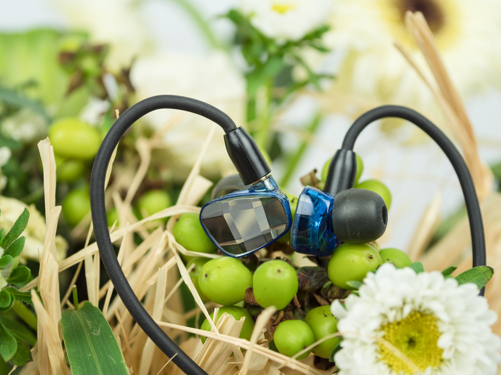 阿思翠平头耳机,阿思翠700耳机评测