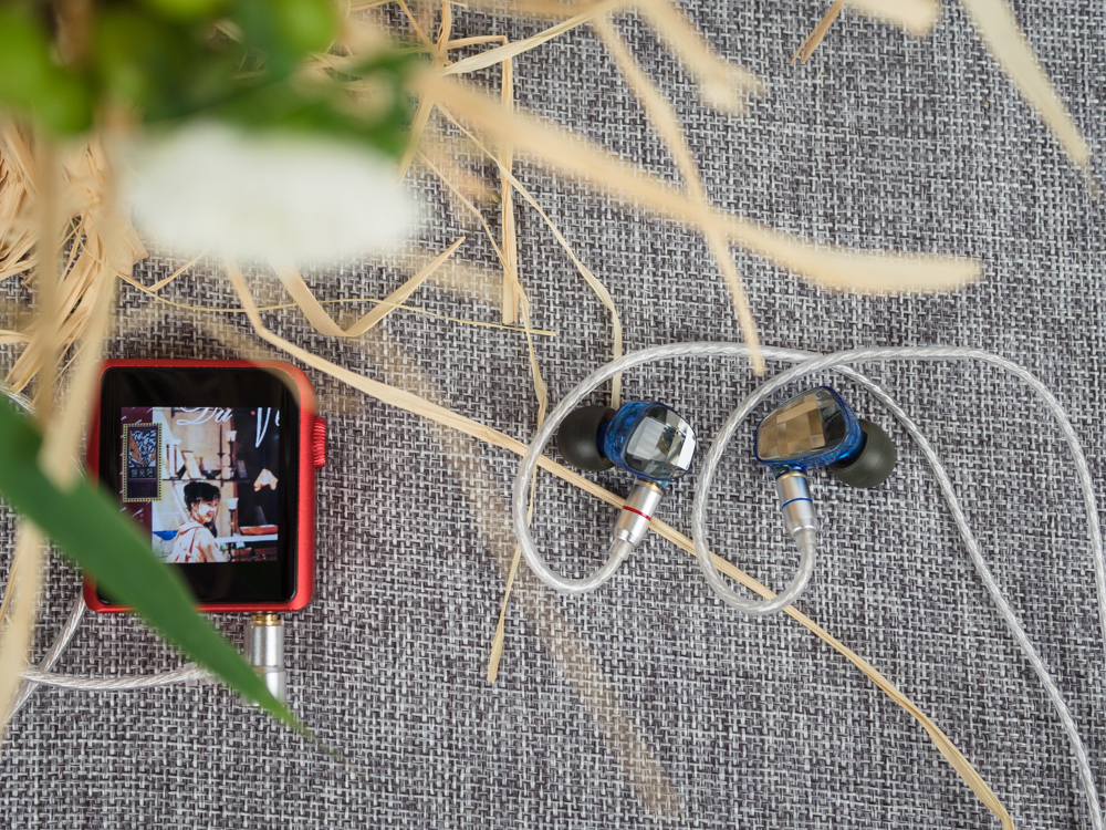 阿思翠平头耳机,阿思翠700耳机评测