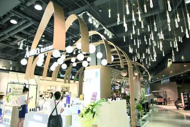 锦华区万达广场潮玩街区,锦华万达主题街区